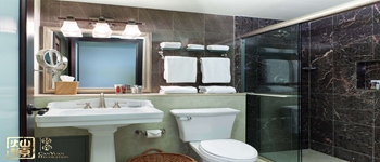 為什么酒店設(shè)計(jì)中衛(wèi)生間的玻璃是半透明的？