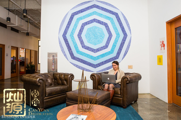 臉書被罰200萬轟動全球 社交媒體公司巨頭配不上他們享譽全球的辦公室設(shè)計