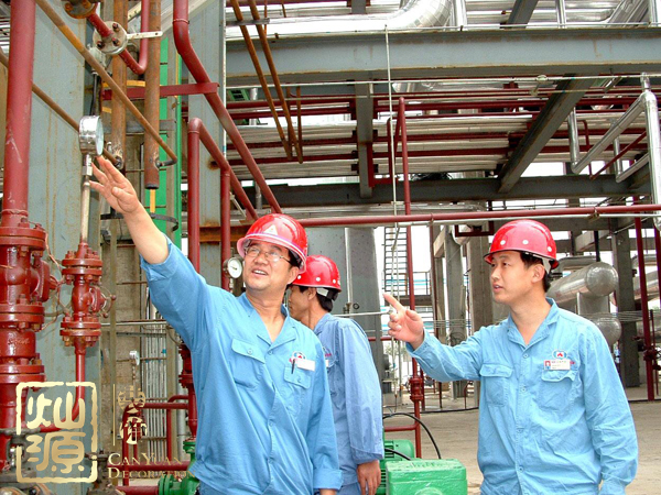 河南氣化廠爆炸觸目驚心 河南氣化廠爆炸前后廠區對比圖