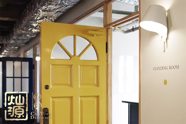 日本名古屋簡易工業(yè)風辦公室設(shè)計 務(wù)實低調(diào)卻充滿溫情的辦公空間